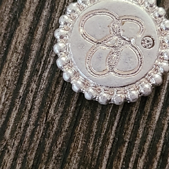 Jessica Simpson Necklace - Picture 3 of 3